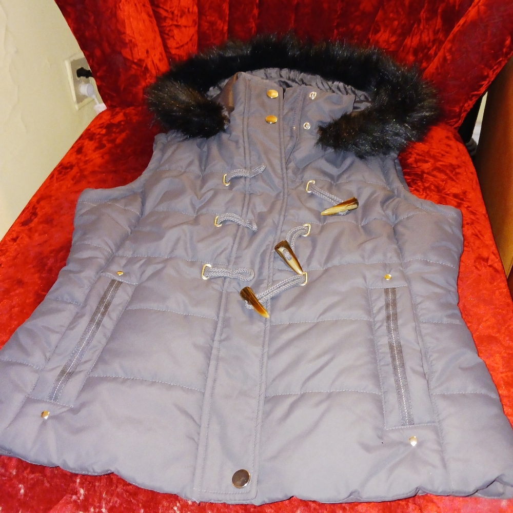 Maralyn & Me Gray Vest with Black Fur Trim